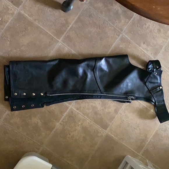 Vintage leather Jacket and matching Chaps - Picture 5 of 5